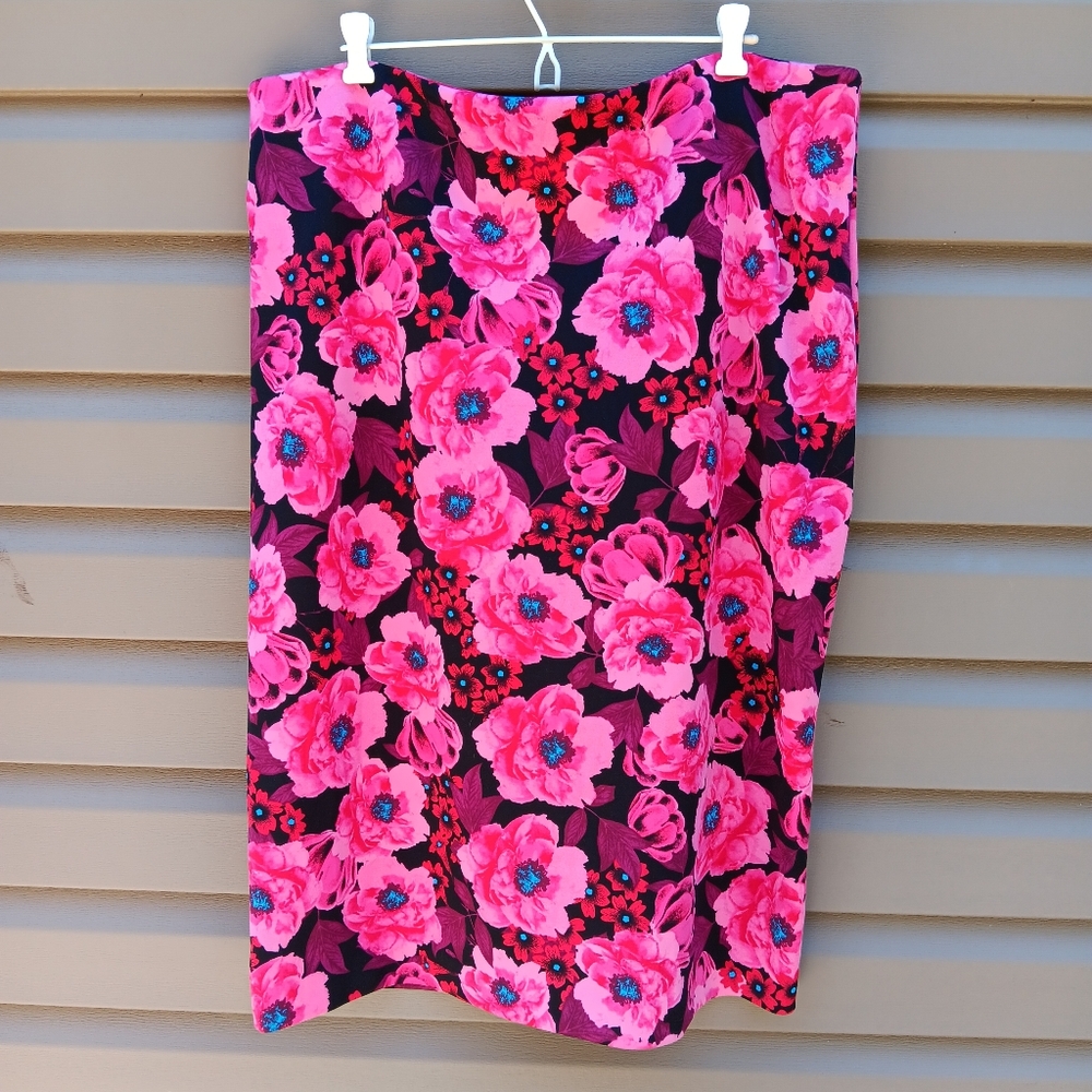 Worthington 20W Fuchsia Pink Floral Print Skirt